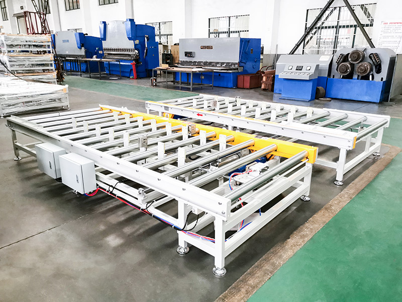 Roller conveyor line