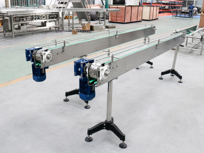 Table top chain conveyor