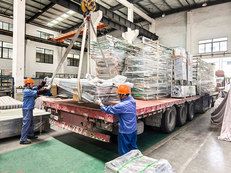 The large-scale food processing production line manufactured by our company for Hubei customers is being loaded and shipped.